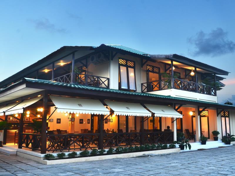 โรงแรมซามาวา ทรานซิท Sumbawa Besar ภายนอก รูปภาพ